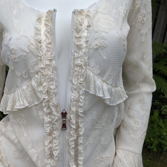 Romantic lace Zip top from France - Picture 4 of 6